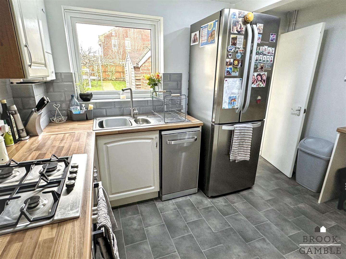 3 Bedroom House. Rockhurst Drive in Eastbourne, East Sussex 8